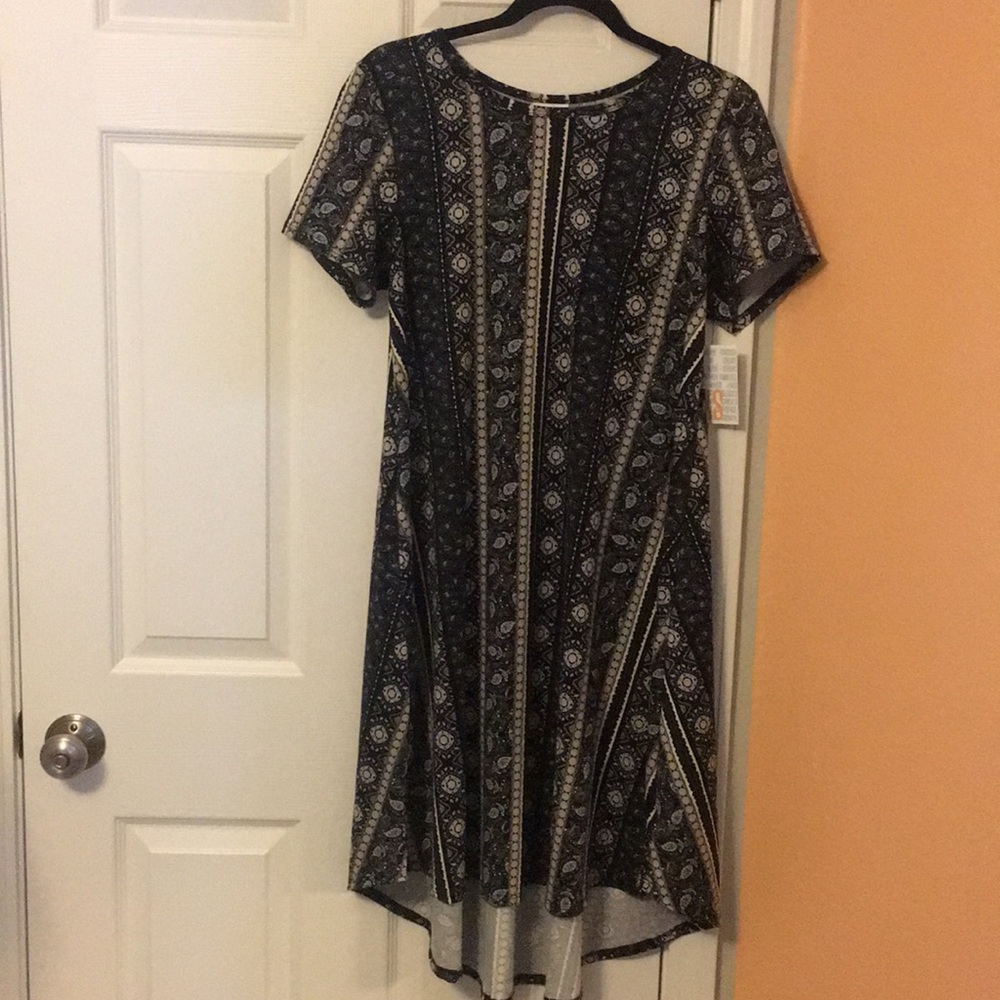 NWT GORGEOUS Legging Material Carly Small LuLaRoe